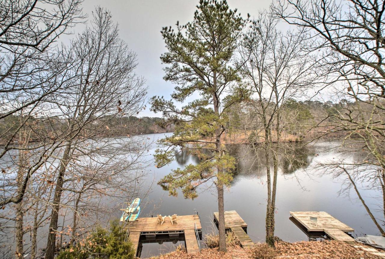 Renovated Lakefront Escape With Private Dock And Deck! Bella Vista Zewnętrze zdjęcie